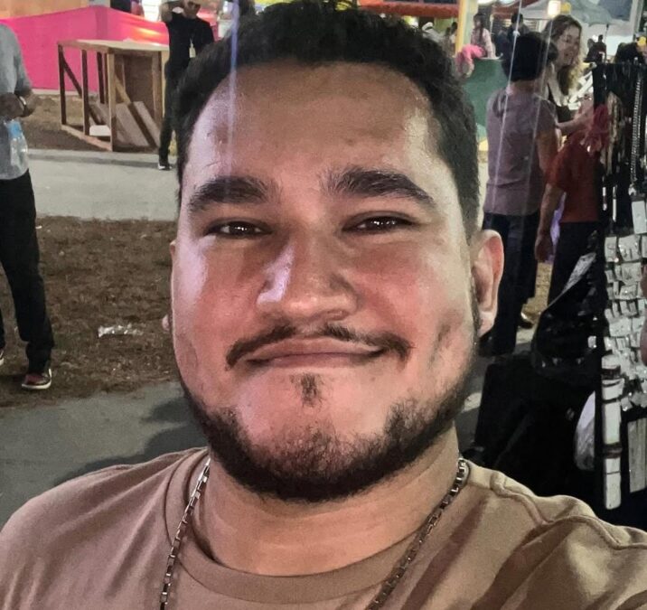 Professor Carlos Henrique tem morte cerebral, mas família nega confirmação de óbito e pede respeito