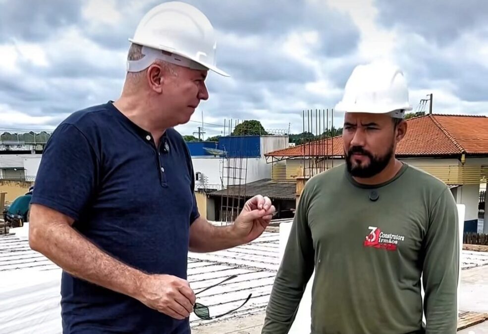 UBS de quase R$ 4,4 milhões com recurso do Governo Lula será entregue em Sena Madureira; Prefeito Gerlen vistoria obra