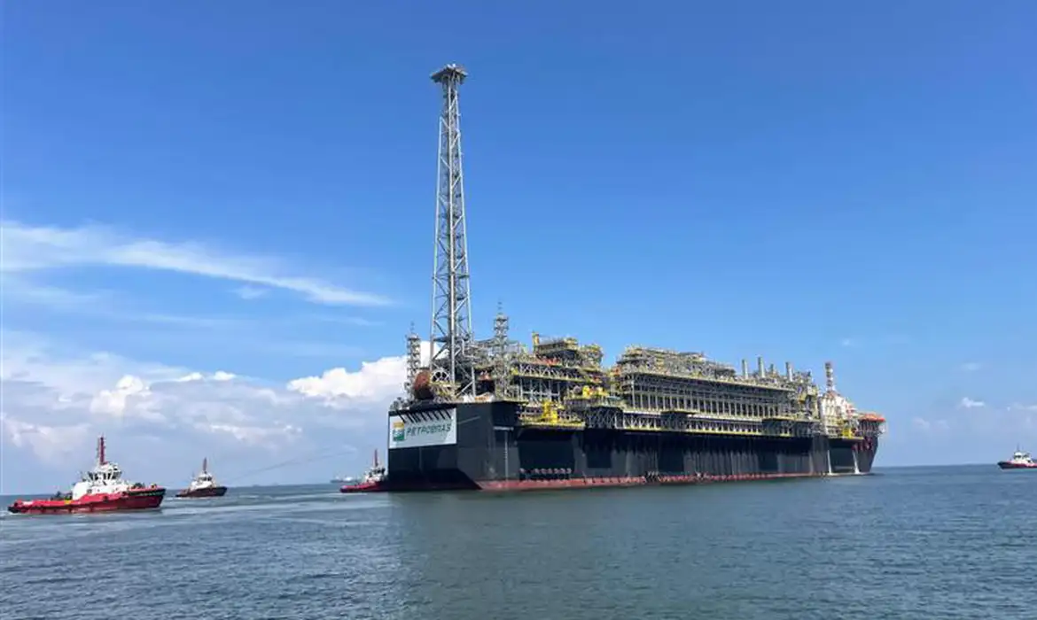 ANP cobra Petrobras e reforça controle no abastecimento