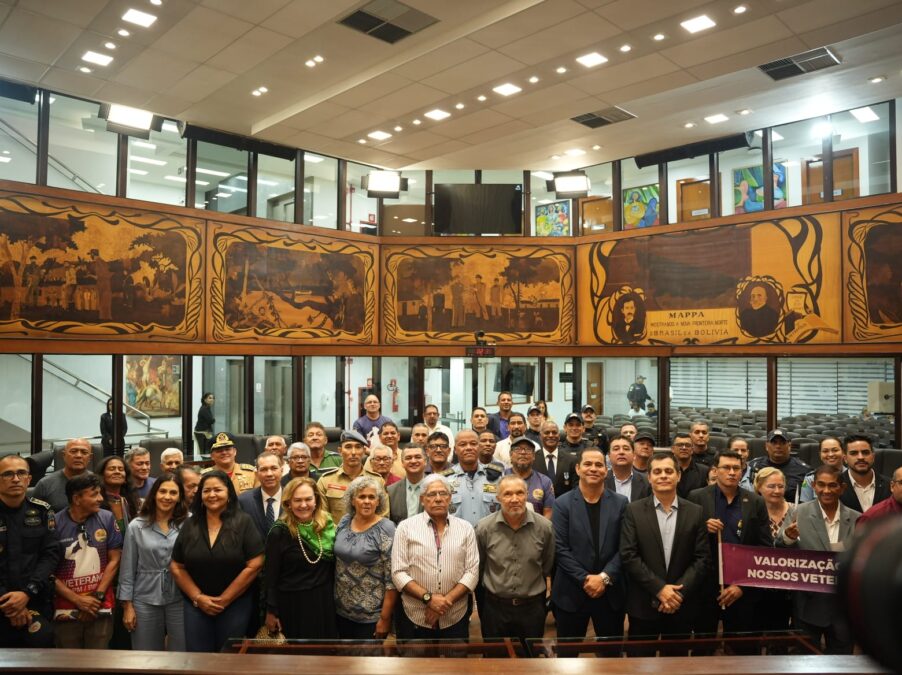 Veteranos da PM e Bombeiros recebem homenagem na Aleac