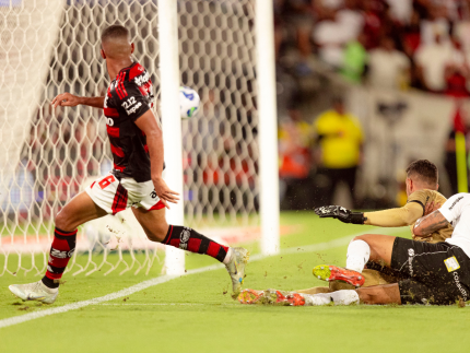 flamengo-quase-quintuplica-vendas-de-atletas-e-bate-r$-2-bilhoes-de-faturamento