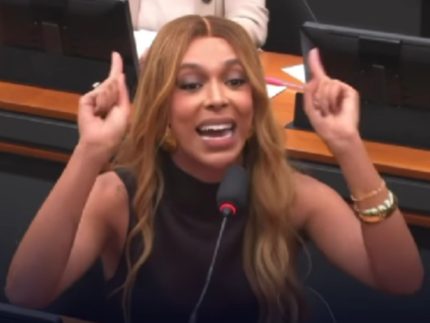 em-sessao-acalorada,-erika-hilton-rebate-criticas-de-deputadas:-“gracas-a-deus-nao-as-represento”