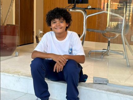 apos-criticas,-“tres-gracas”-explica-diagnostico-tardio-de-autismo-em-cena-didatica