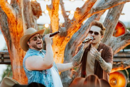 felipe-&-rodrigo-entram-no-top-6-do-spotify-com-album-gravado-no-brasil-e-em-nashville