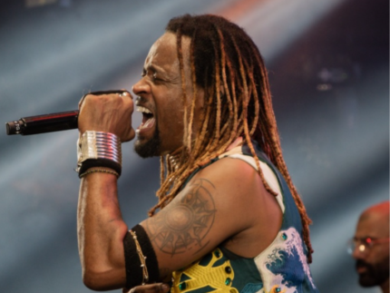 toni-garrido-esclarece-incidente-com-policial-na-lapa:-“sem-intencao-ou-descuido”