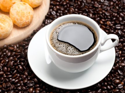 cafe-ajuda-ou-atrapalha?-nutricionista-revela-beneficios-e-o-horario-ideal-para-ultima-xicara