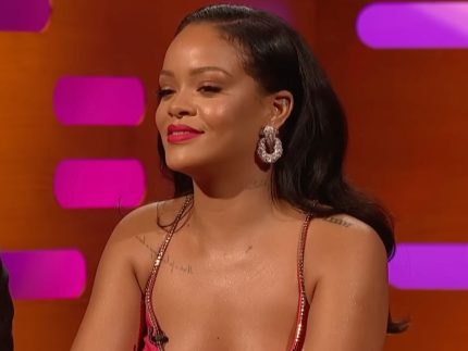 vem-bebe-ai?-rihanna-reage-a-rumores-de-nova-gestacao-com-alfinetada