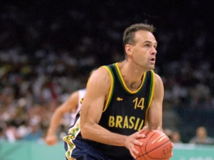 “mao-santa”:-oscar-colocou-o-brasil-no-mapa-e-foi-um-dos-melhores-da-historia-do-basquete