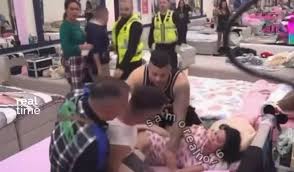 participante-de-reality-servio-tenta-enforcar-mulher-e-seguranca-invade-confinamento