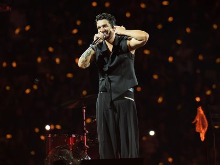 luan-santana-arrasta-multidao-na-arena-pantanal-e-vive-noite-historica-em-cuiaba