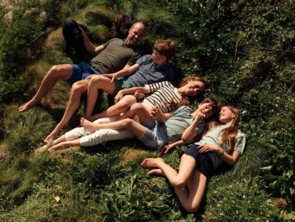 principe-william-e-kate-celebram-15-anos-de-casamento-com-foto-em-familia