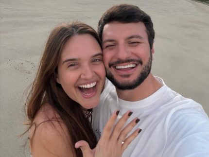 juliana-paiva-anuncia-noivado-com-danilo-partezani:-“voce-e-a-minha-certeza”