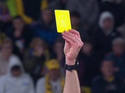 fifa-muda-regra-de-cartoes-e-suspensoes-na-copa-do-mundo.-entenda!