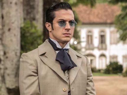 em-alta,-romulo-estrela-aparece-em-dose-dupla-na-programacao-da-globo