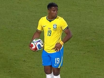 endrick-revela-que-nao-quer-ter-filho-jogador-e-diz-que-futebol-“nao-e-agradavel”