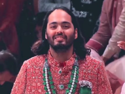 bilionario-que-teve-rihanna-cantando-no-casamento-quer-“salvar”-80-hipopotamos-de-pablo-escobar