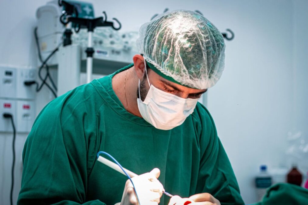 Fundhacre amplia fluxo de cirurgias de pálpebras e reforça atendimento especializado no SUS