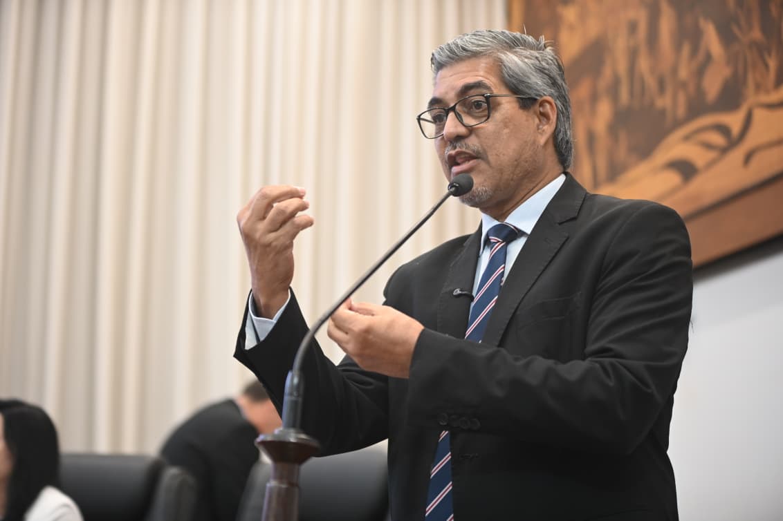 Edvaldo Magalhães quer discutir as altas tarifas cobradas pela Ortiz Táxi Aéreo: ‘um assalto na mão grande’