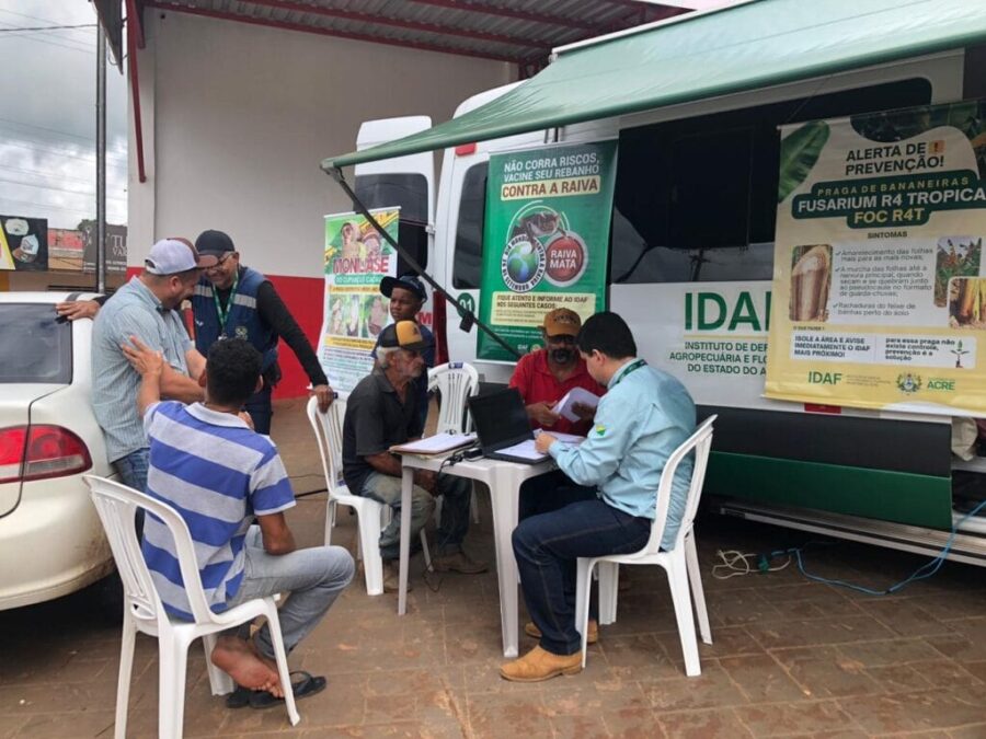 Idaf leva atendimento itinerante a produtores rurais e amplia serviços em Porto Acre
