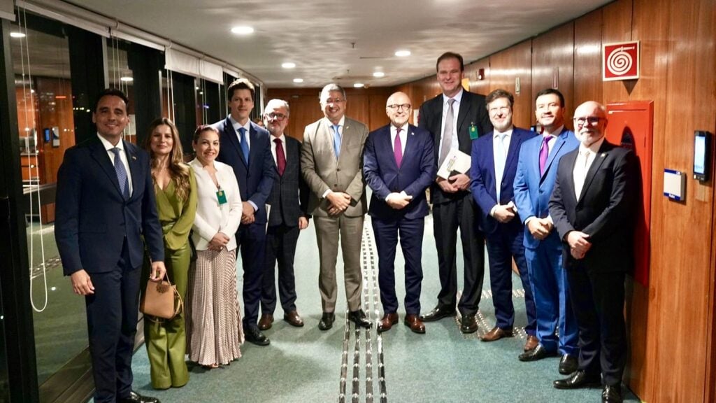 reunião no STF sobre redistribuição dos royalties do petróleo com participação do Acre