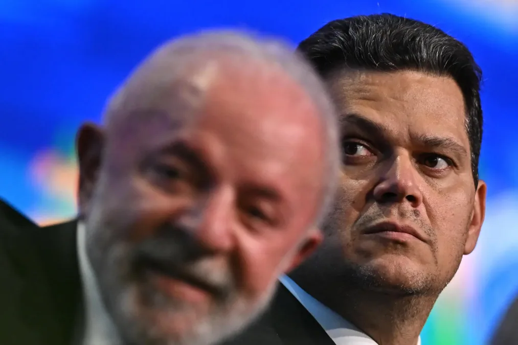 Retaliação de Lula contra Alcolumbre e partidos: governo prepara lista de demissões