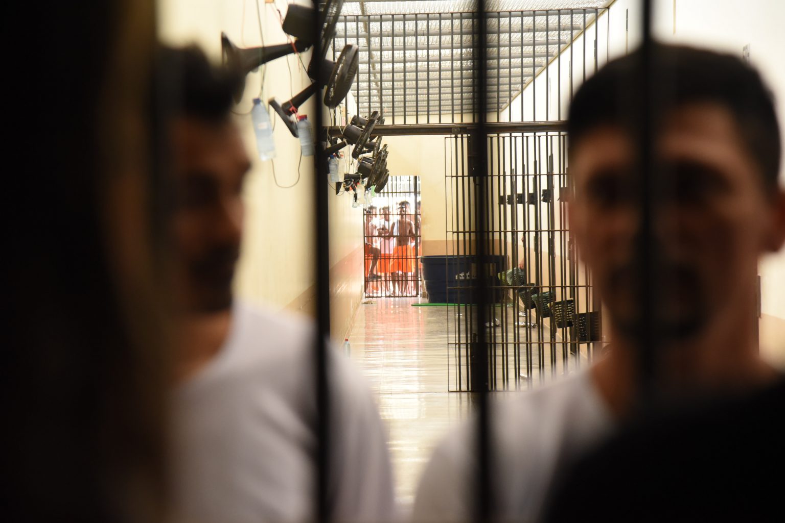 Detentos do regime fechado passam a trabalhar fora de presídio no interior do Acre