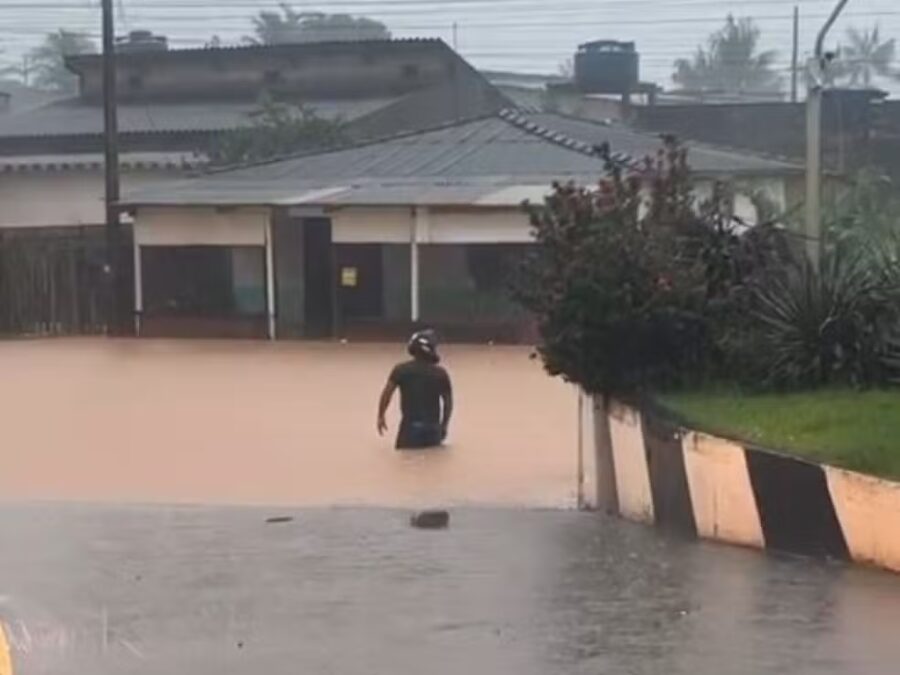 Chuvas intensas levam cidades do AC a decretar emergência