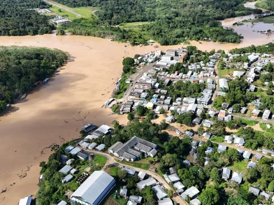Cheia do Rio Juruá em Cruzeiro do Sul atinge 13,75 metros