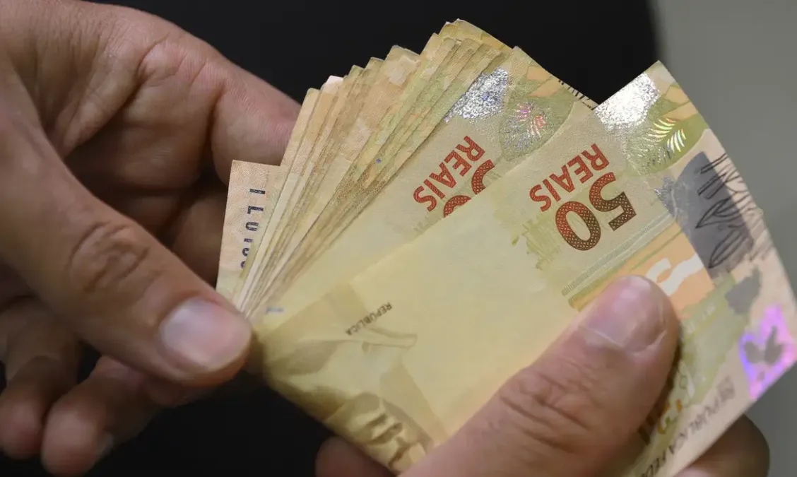 Aposentados e pensionistas do Acre receberão auxílio-saúde de R$ 500 automaticamente