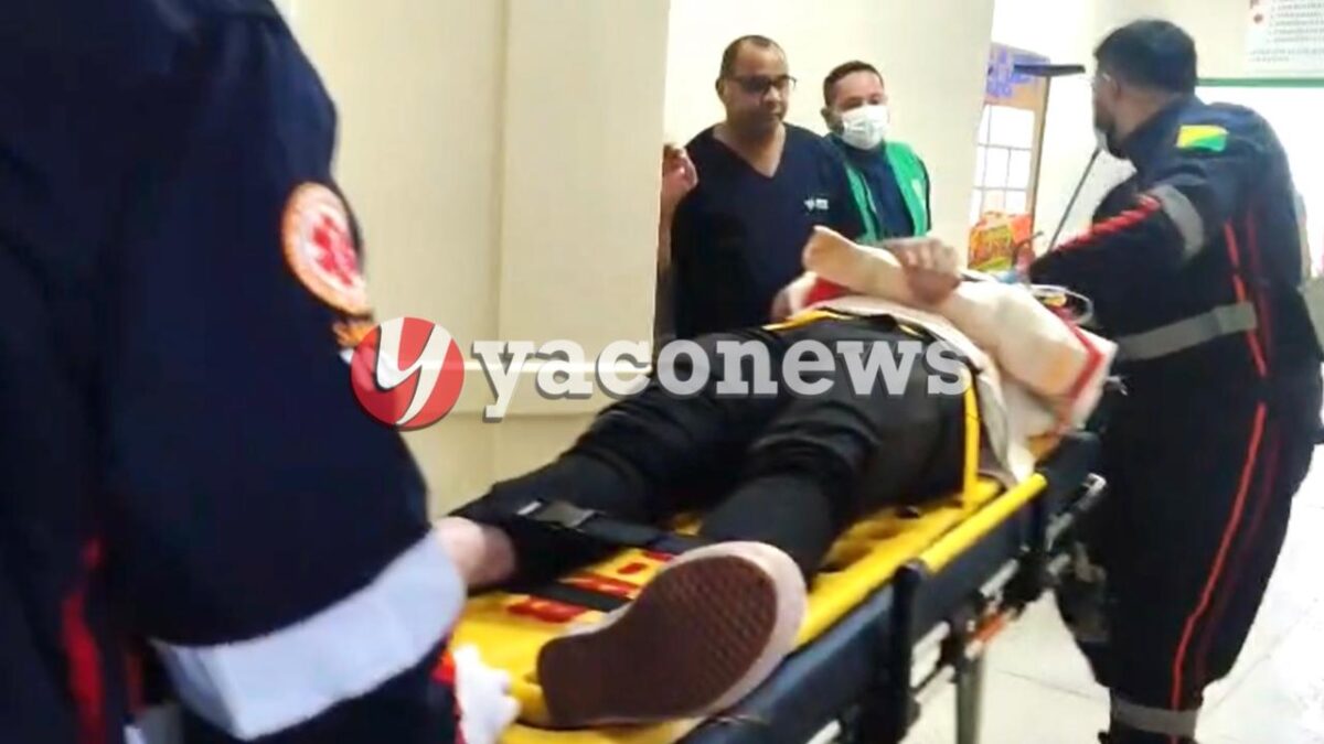 Motociclista é socorrido pelo Samu após sofrer queda repentina na Via Chico Mendes em Rio Branco