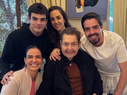 em-meio-a-reclusao,-faustao-faz-76-anos-e-ganha-homenagem-comovente-da-esposa