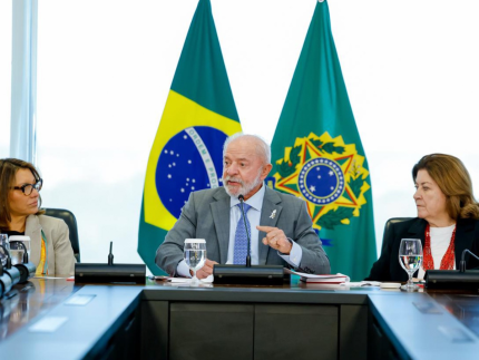 lula-assina-mp-que-acaba-com-imposto-da-“taxa-das-blusinhas”