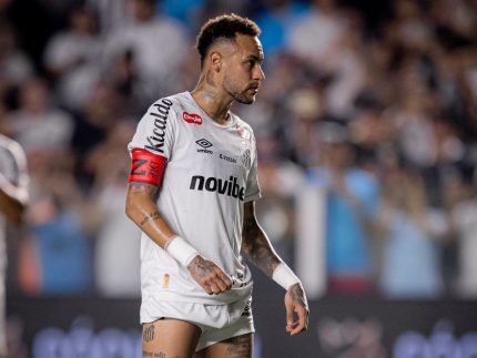 do-inicio-ao-fim:-saiba-o-que-neymar,-cuca-e-arbitros-disseram-durante-polemica-da-substituicao
