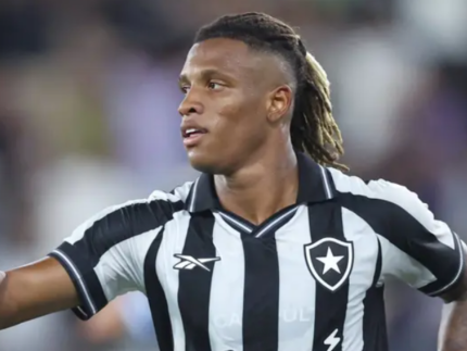 botafogo-amplia-marca-historica-em-copas-com-convocacao-de-danilo-para-selecao-brasileira