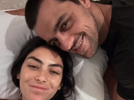 esposa-de-felipe-simas-relata-susto-e-cirurgia-de-emergencia:-“carregada”