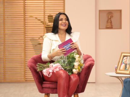 apresentadora-da-band-descobre-aneurisma-e-faz-alerta-sobre-sintomas:-“facam-exames”