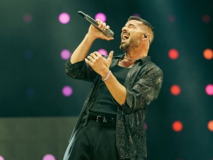 show-de-ricky-martin-e-interrompido-apos-ataque-com-gas-lacrimogeneo