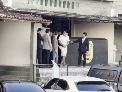 reu-por-tentativa-de-feminicidio,-cantor-joao-lima-deixa-prisao-apos-decisao-da-justica
