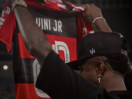 de-volta-para-casa?-vini-jr.-abre-o-jogo-sobre-retorno-ao-flamengo