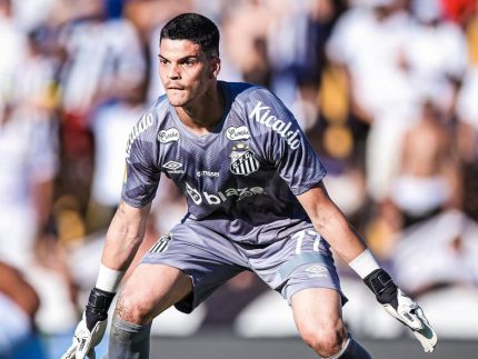 brazao-e-punido-por-declaracoes-sobre-arbitragem-e-vira-desfalque-no-santos