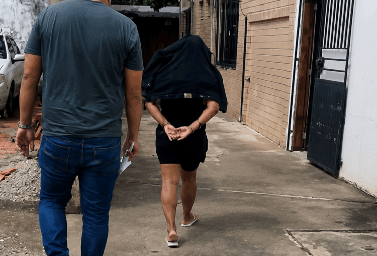 Polícia Civil prende mulher condenada por crime de incêndio em Rio Branco