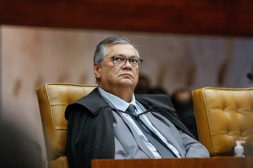 STF abre investigação sigilosa para apurar suspeitas de uso irregular de emendas parlamentares em projetos culturais ligados ao filme “Dark Horse”.