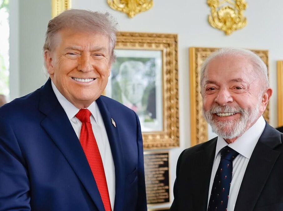 Trump diz que reunião com Lula na Casa Branca foi “muito produtiva”
