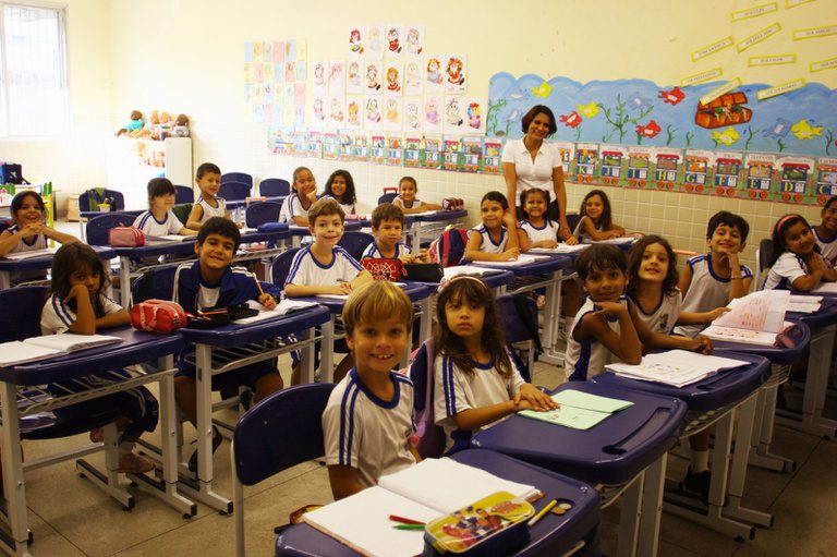 Fundeb 2025 aumento de recursos educação básica repasses União estados municípios