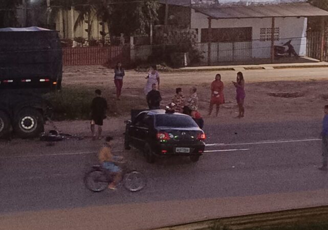 acidente entre Siena e carreta em Sena Madureira