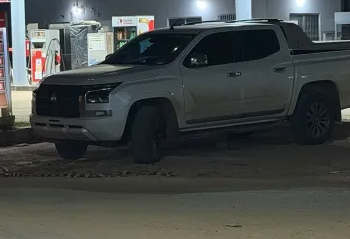 Carro sem placa manoel urbano