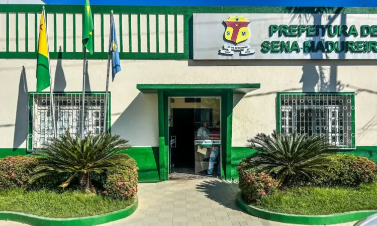 Prefeitura de Sena Madureira licita R$ 12 milhões para recuperação de ruas em bairros da cidade.