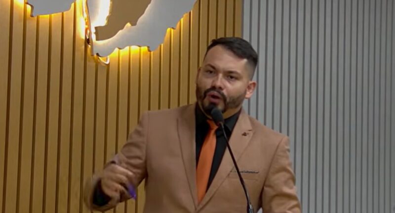 Maycon Moreira denuncia perseguição na OAB Acre durante sessão da Câmara