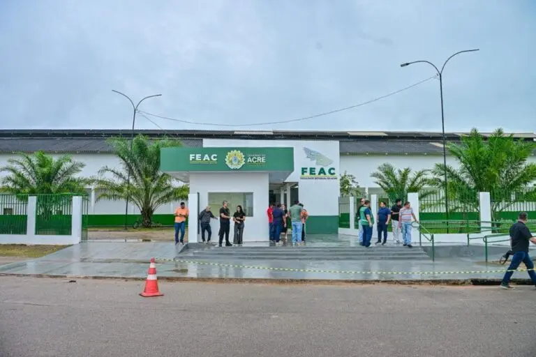 obra de reforma em prédio público no Acre.