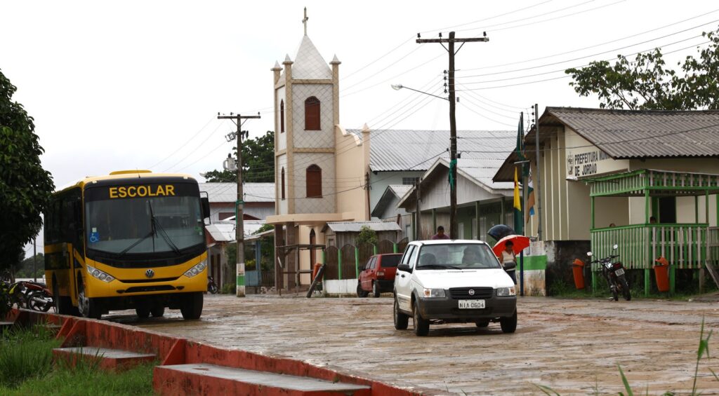 MPAC investiga paralisação de obra do mercado municipal de Jordão.